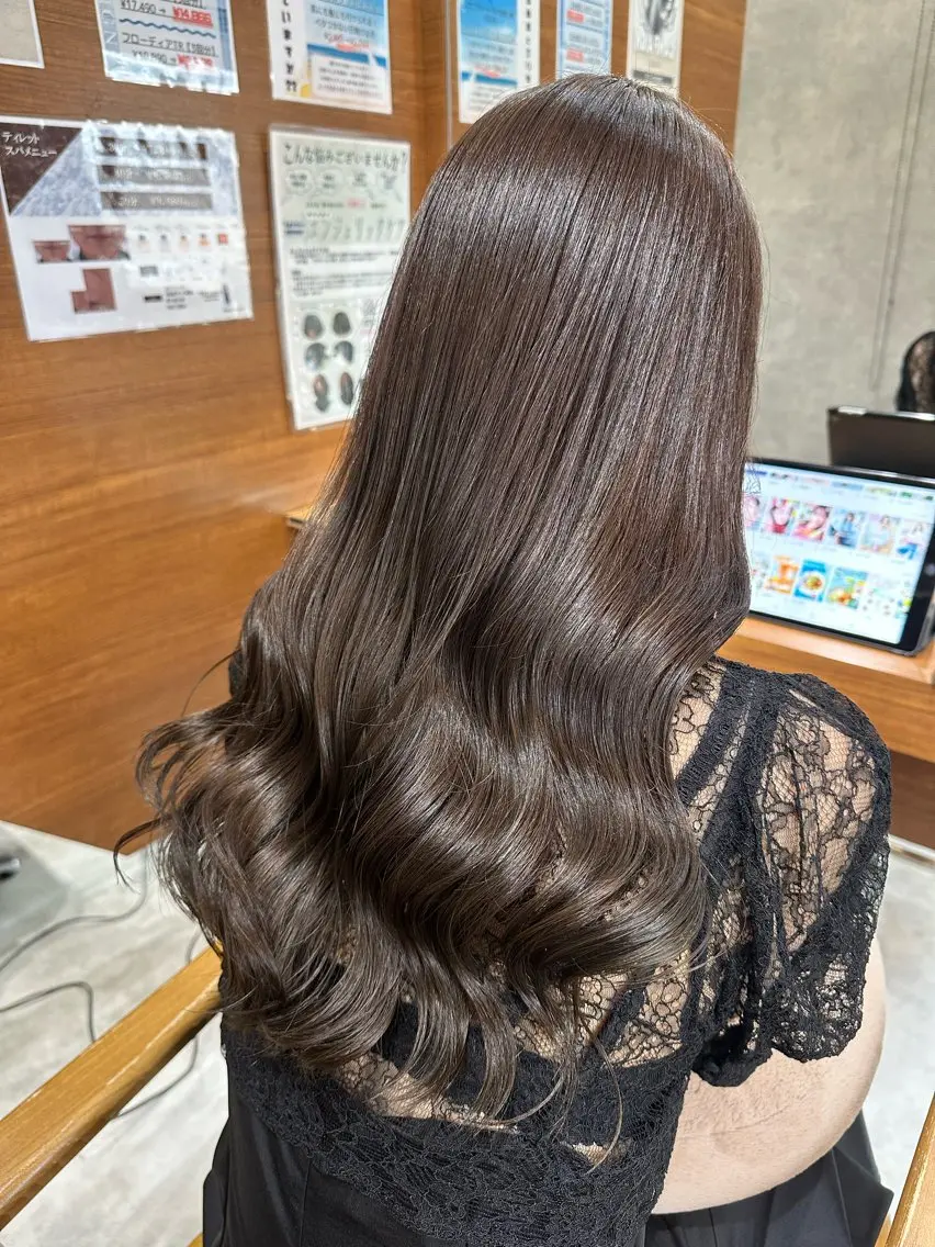 ロング ヘアカラー 🫧アレンジ・髪質 改善maica🫧のヘアスタイル