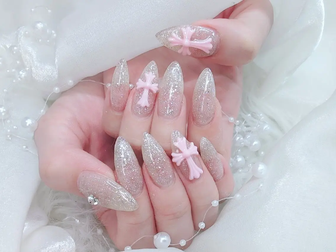 ネイル 長さ出し ジェルネイル キラキラネイル ラメ(グリッター) ニュアンスネイル Chouette Nailのネイルデザイン