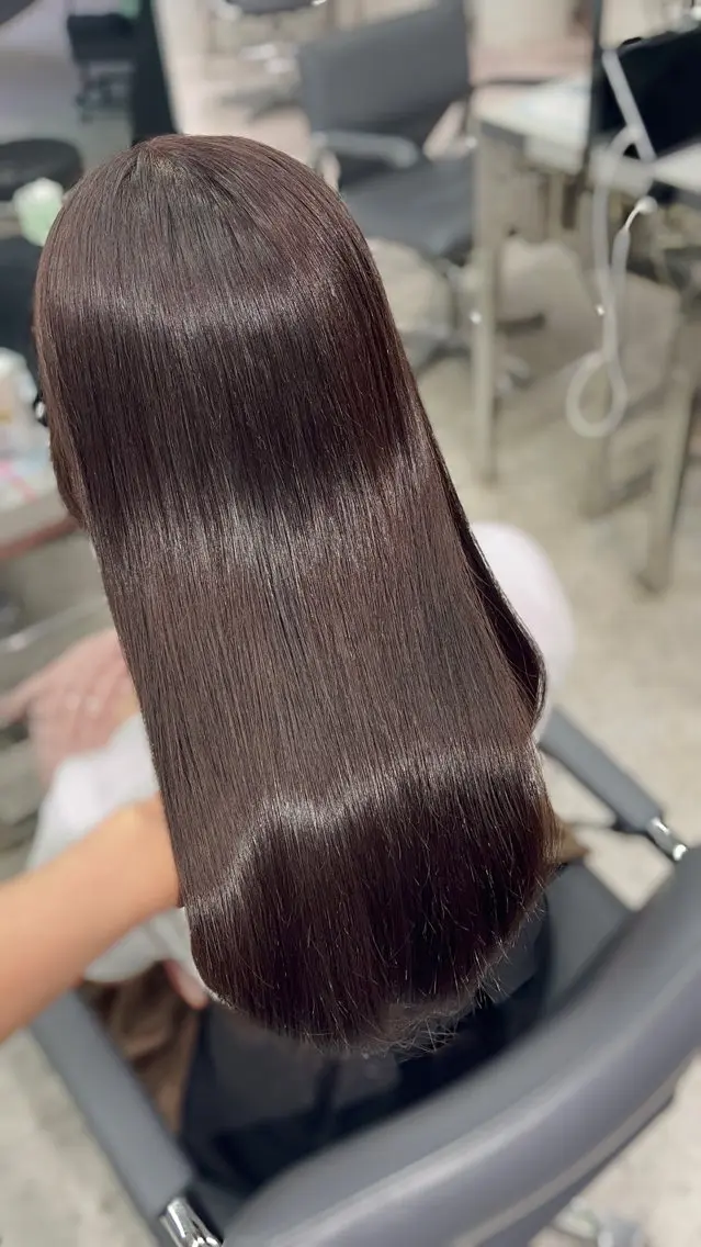 セミロング カラー カット ヘアカラー トリートメント クルミ🤍推し活 🎀ピンクカラーのヘアスタイル