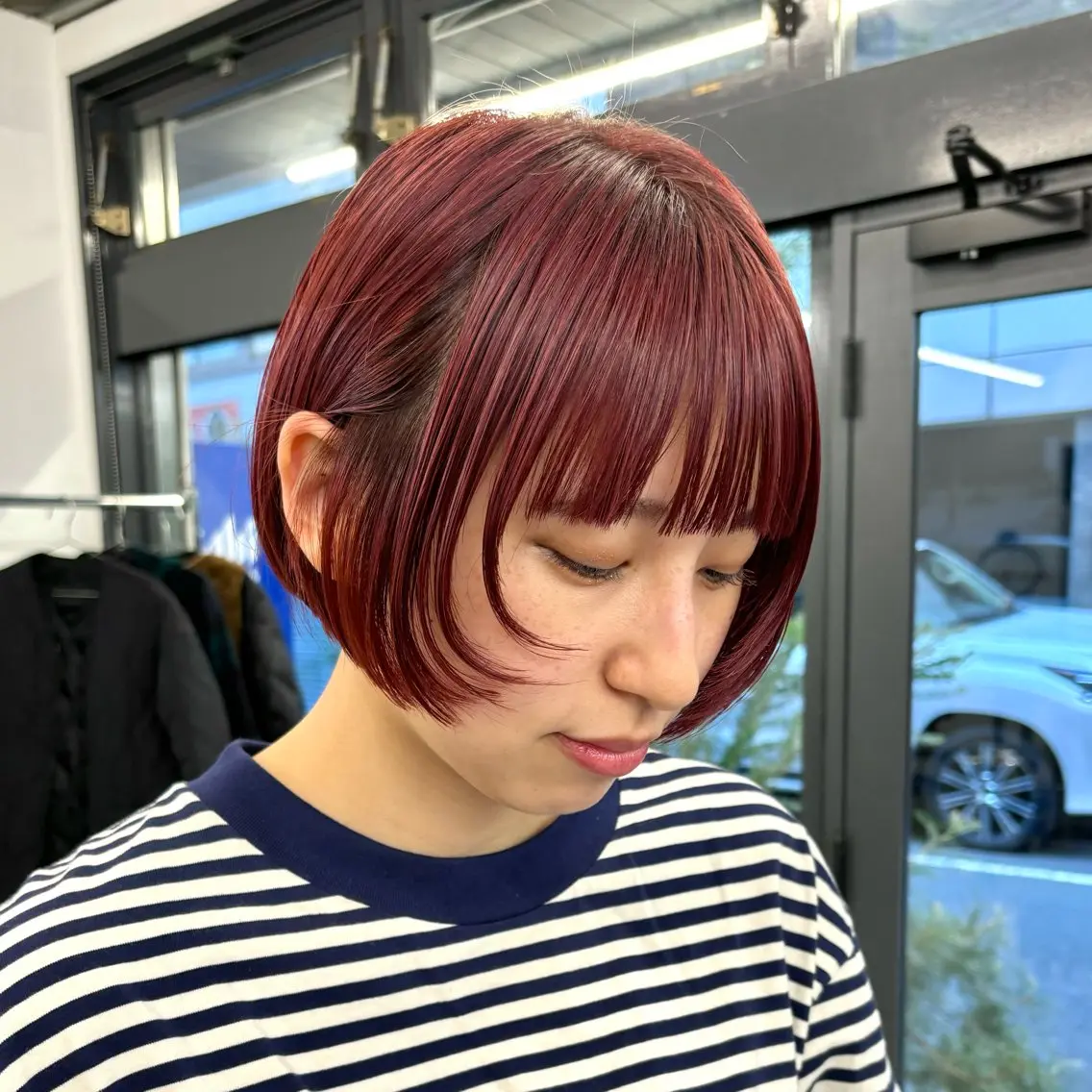 ショート カラー ブリーチ レッドカラー 顔周りカット レイヤーカット 顔周りカット/透明感 カラー/rioのヘアスタイル