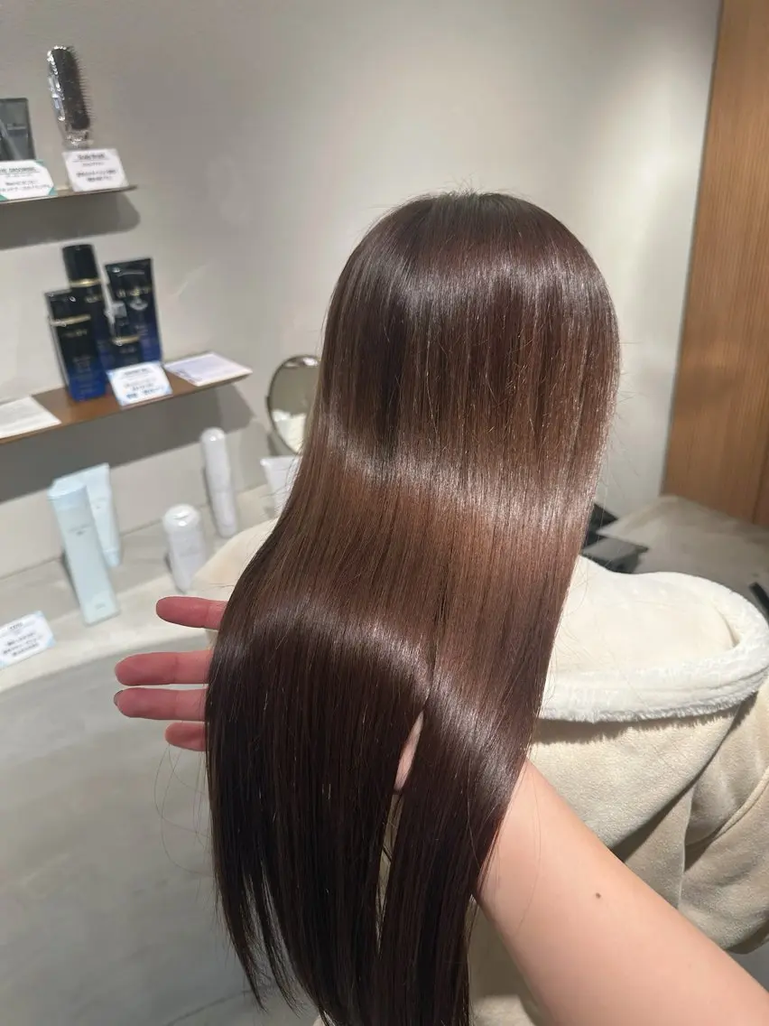 カラー 桑村 菜々のヘアスタイル