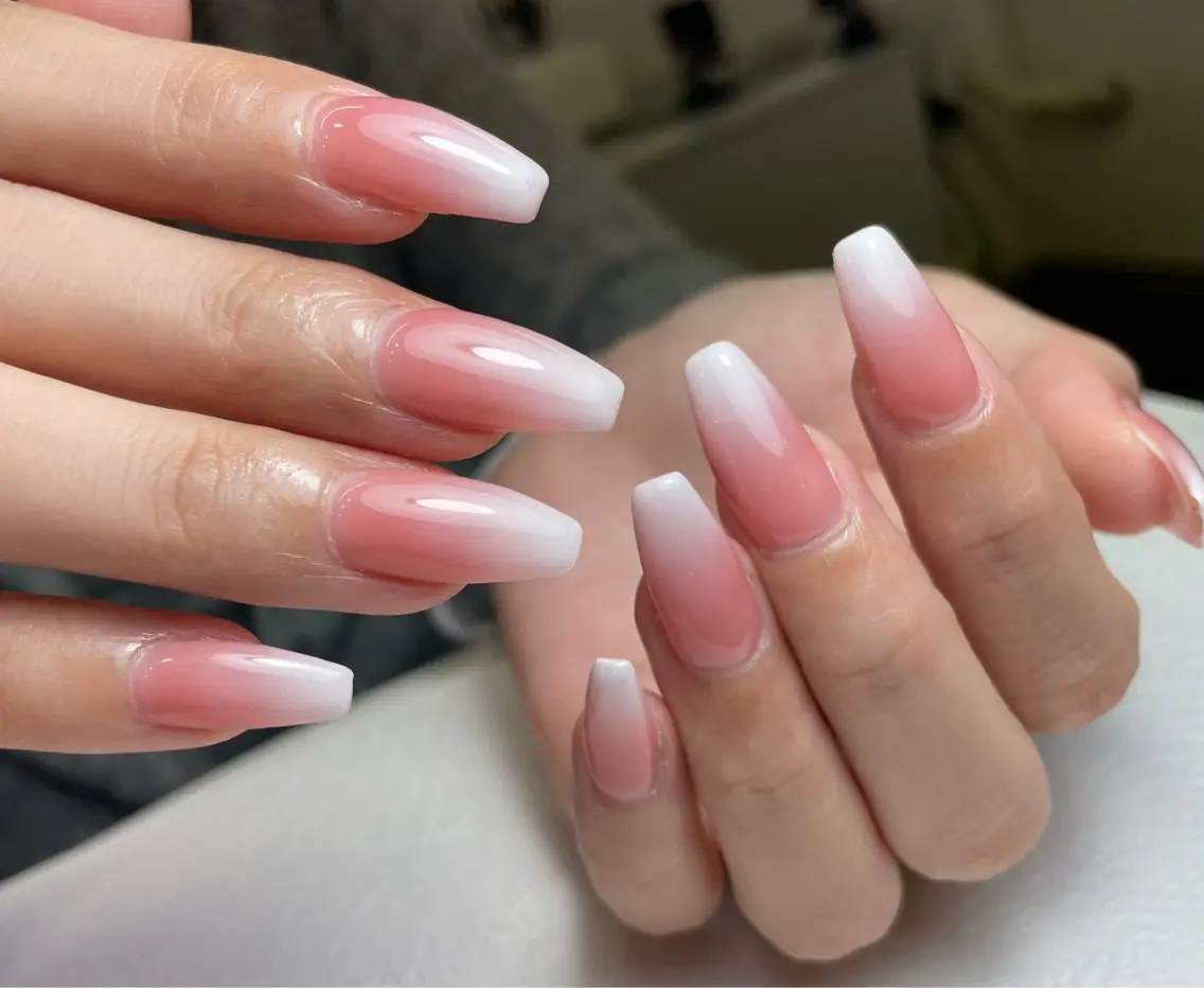 ネイル ボルドー ブラウン チークネイル 長さ出し ジェルネイル 中野駅から2分 MEO NAILのネイルデザイン