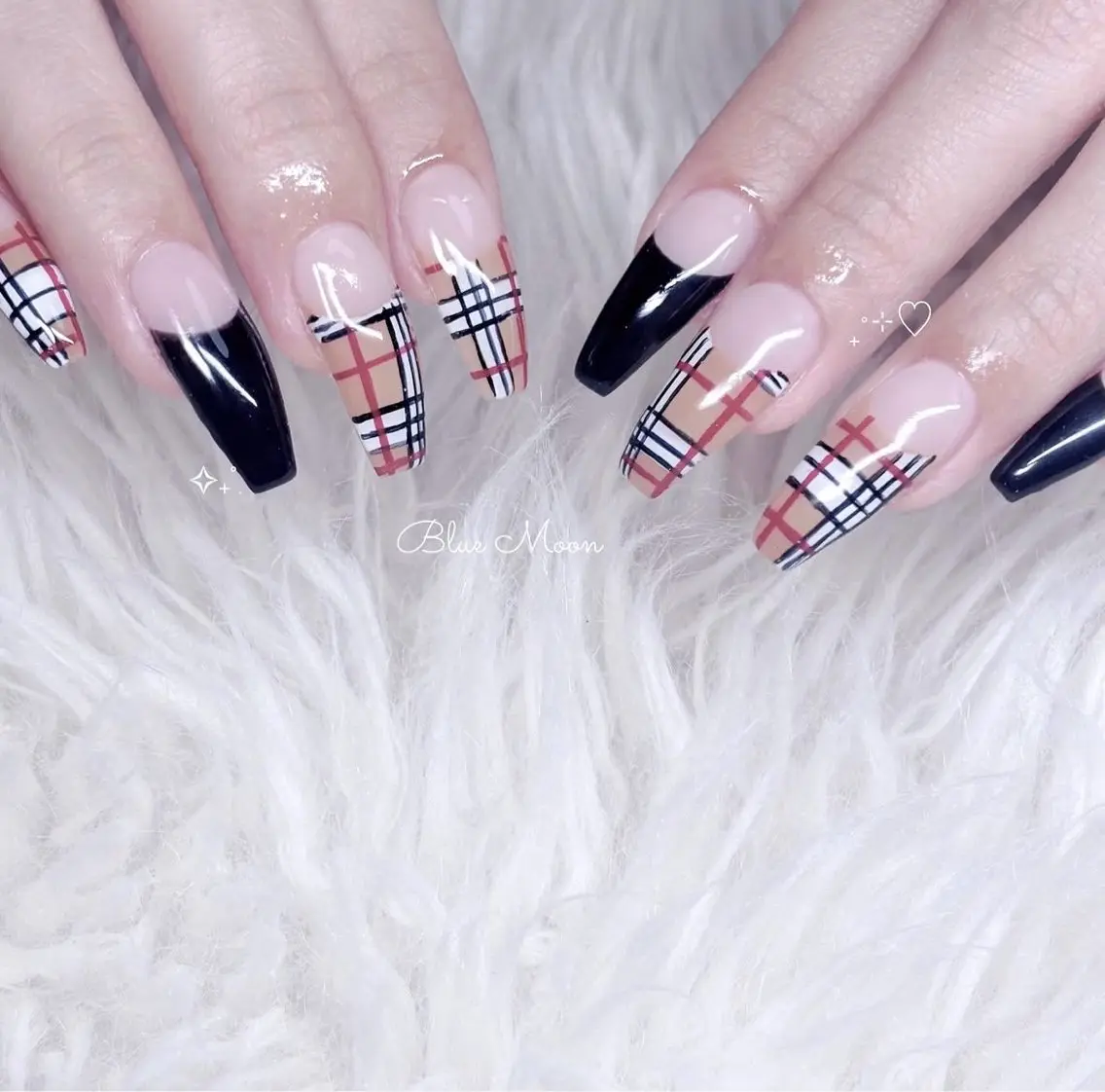 ネイル ハンドネイル フットネイル ハンドケア nail salon Blue Moonのネイルデザイン