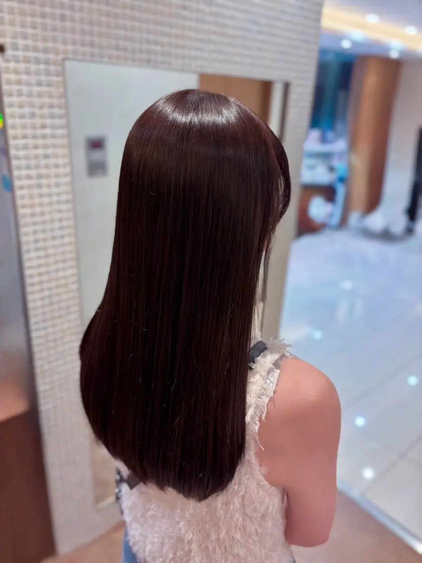 ロング 伊藤 アユミのヘアスタイル