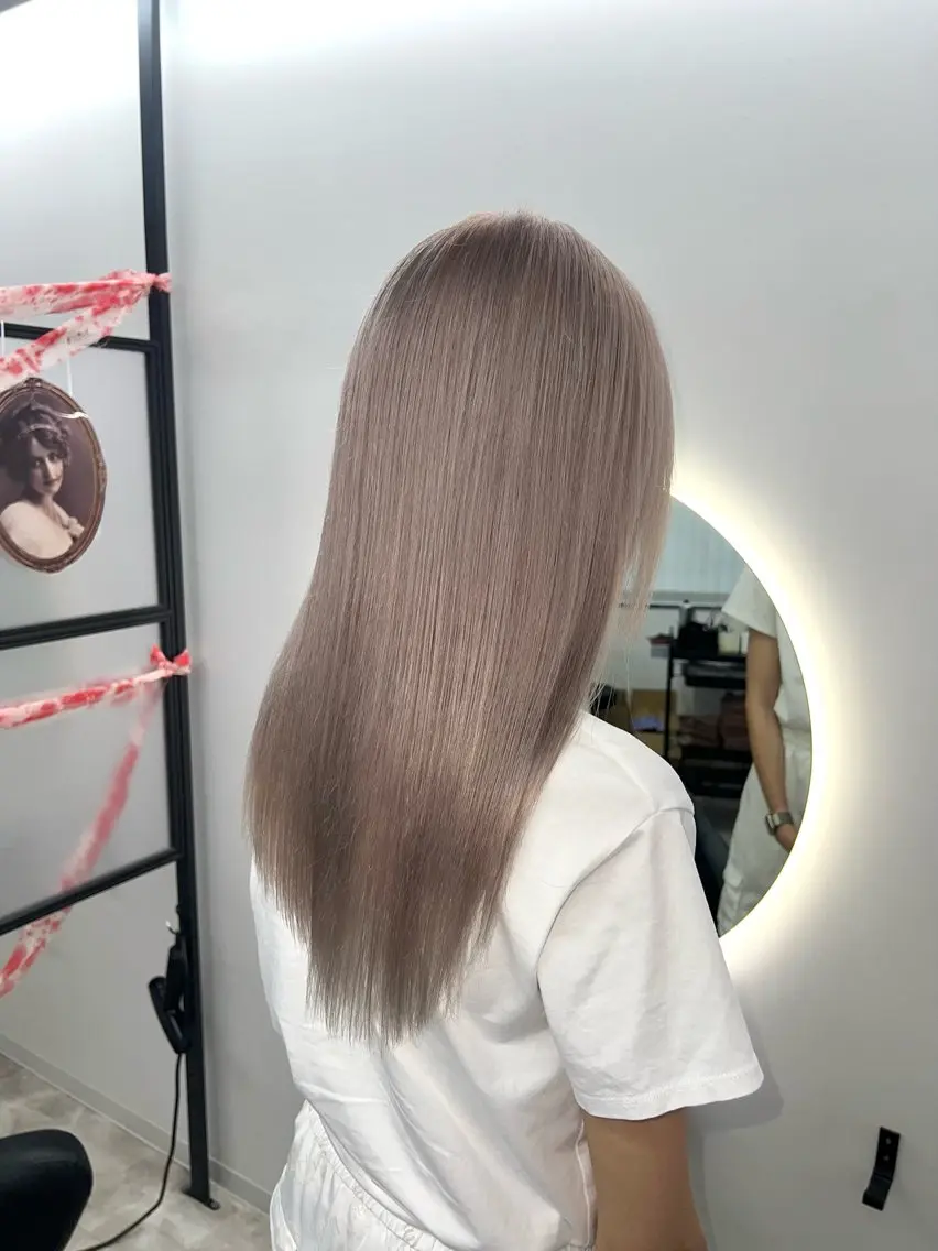 ロング カラー ベージュカラー ミルキーベージュ ヘアカラー トリートメント Uno. 本気で ヘアに悩む方へ✨のヘアスタイル