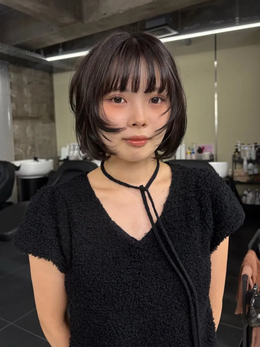 ショート ボブ 顔まわりレイヤー 顔周りカット レイヤーカット カット BELLA ナナカのヘアスタイル