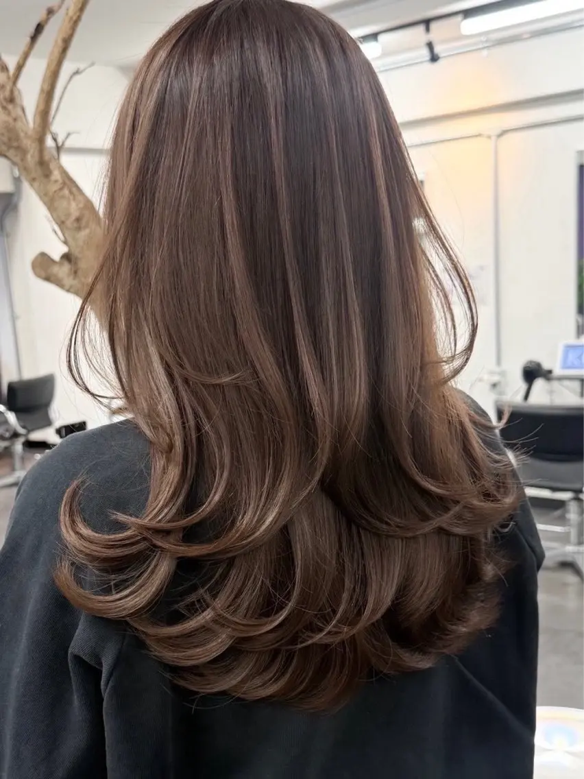 セミロング カット ヘアカラー トリートメント 新實 ゆりあのヘアスタイル