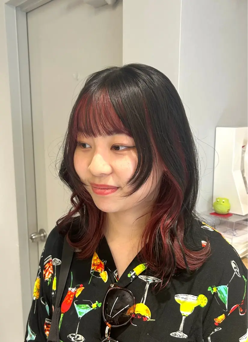 ミディアム カラー ミストバング フェイスフレーミング レッドカラー 韓国ヘア×レイヤー カット/上田丈也のヘアスタイル