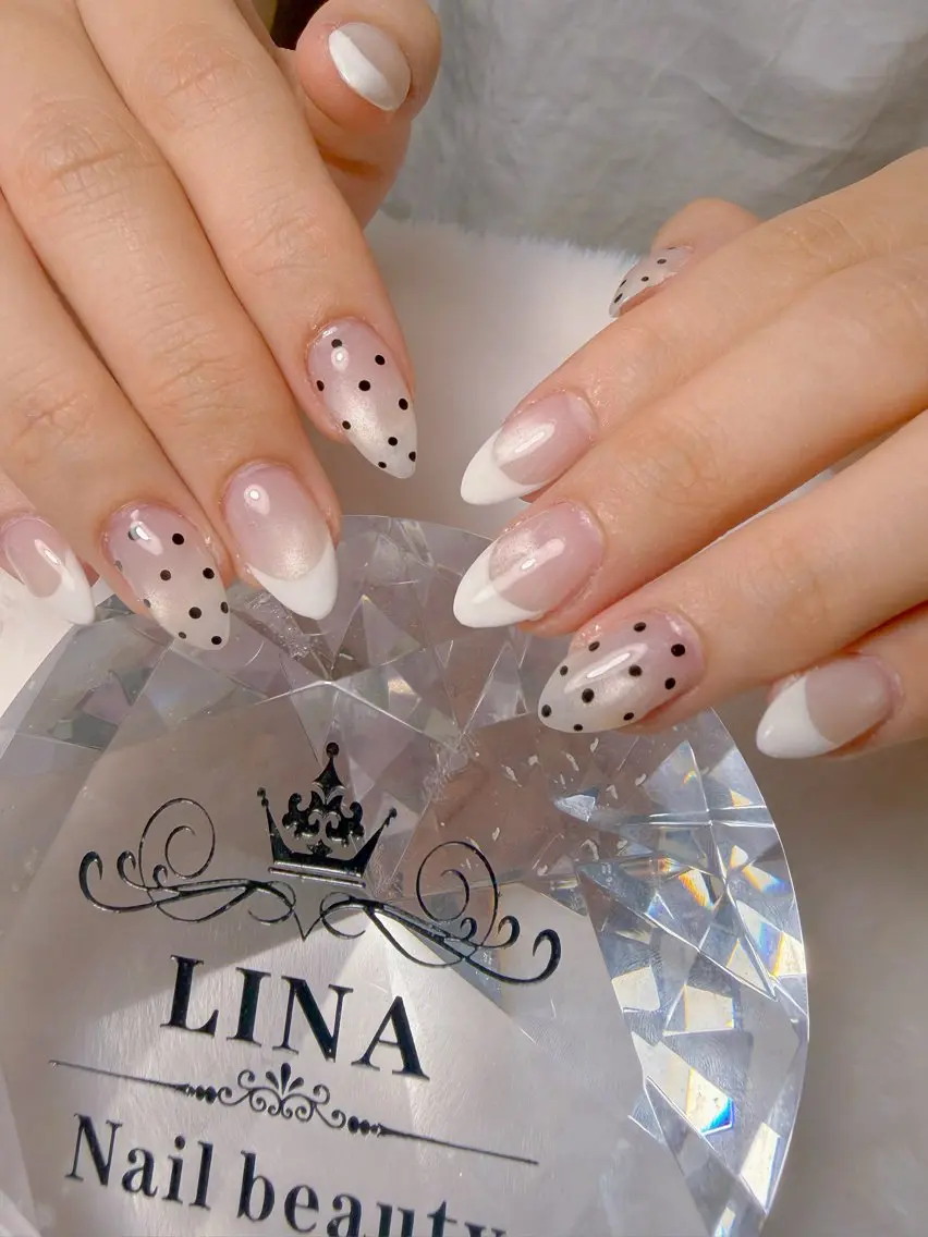 ネイル フレンチネイル 韓国ネイル Lina  nail beautyのネイルデザイン