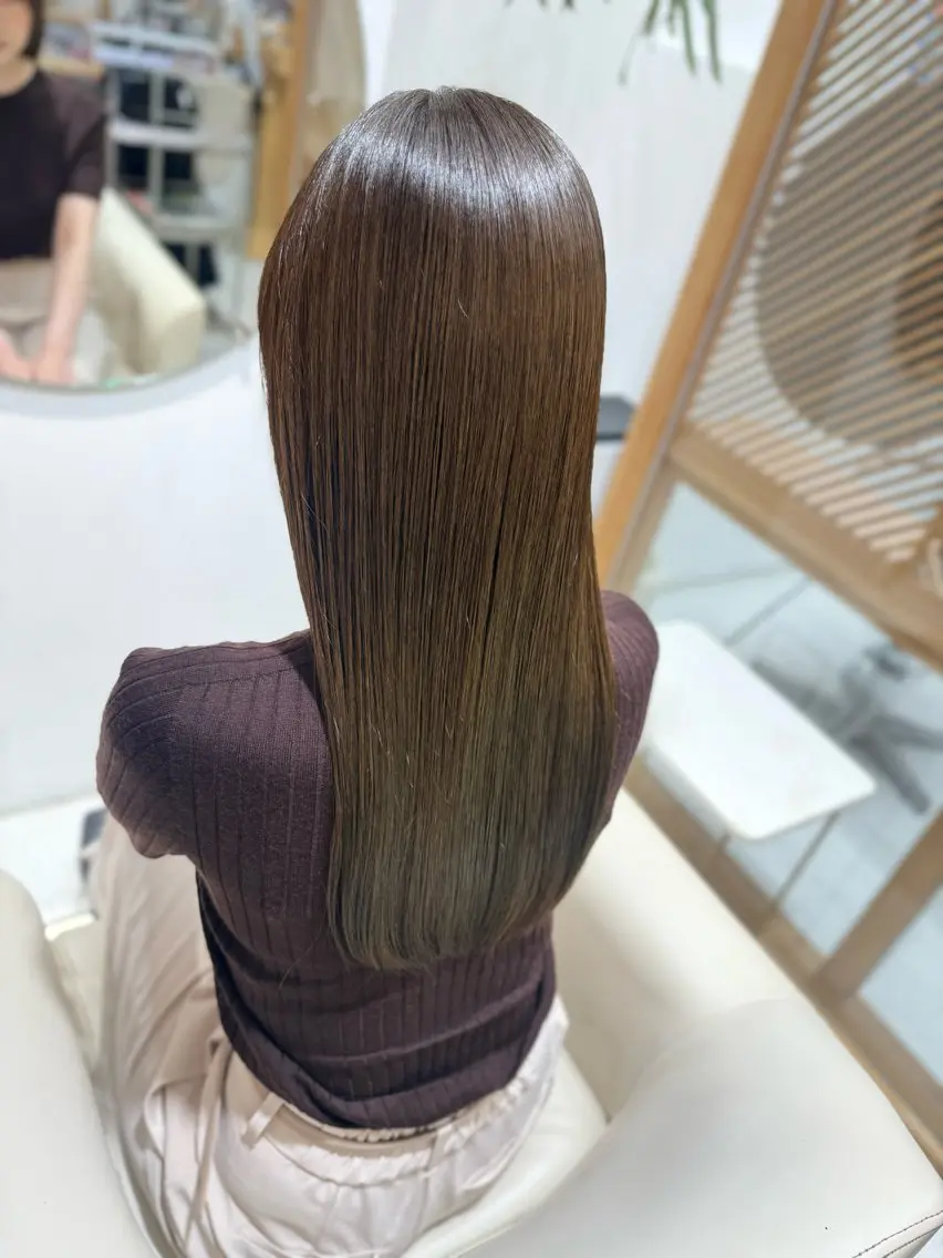ロング カラー カット ヘアカラー トリートメント 安永 涼のヘアスタイル