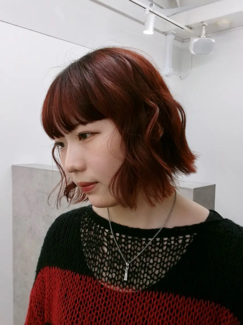 ミディアム サトウ ナナのヘアスタイル