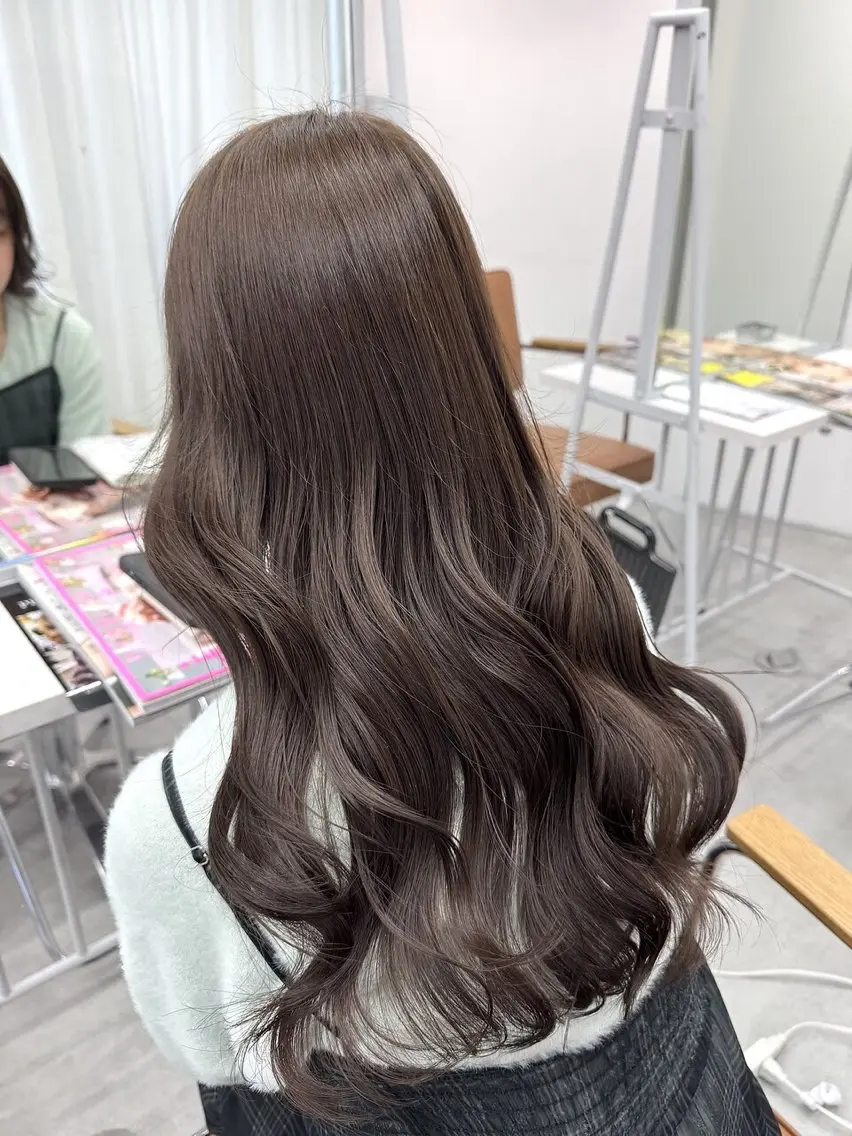 ロング カラー ヘアアレンジ アッシュ アッシュブラウン ベージュカラー ブリーチ ブラウンカラー ヘアカラー トリートメント 🌈髪質改善💕 縮毛矯正✨青木まで✨のヘアスタイル