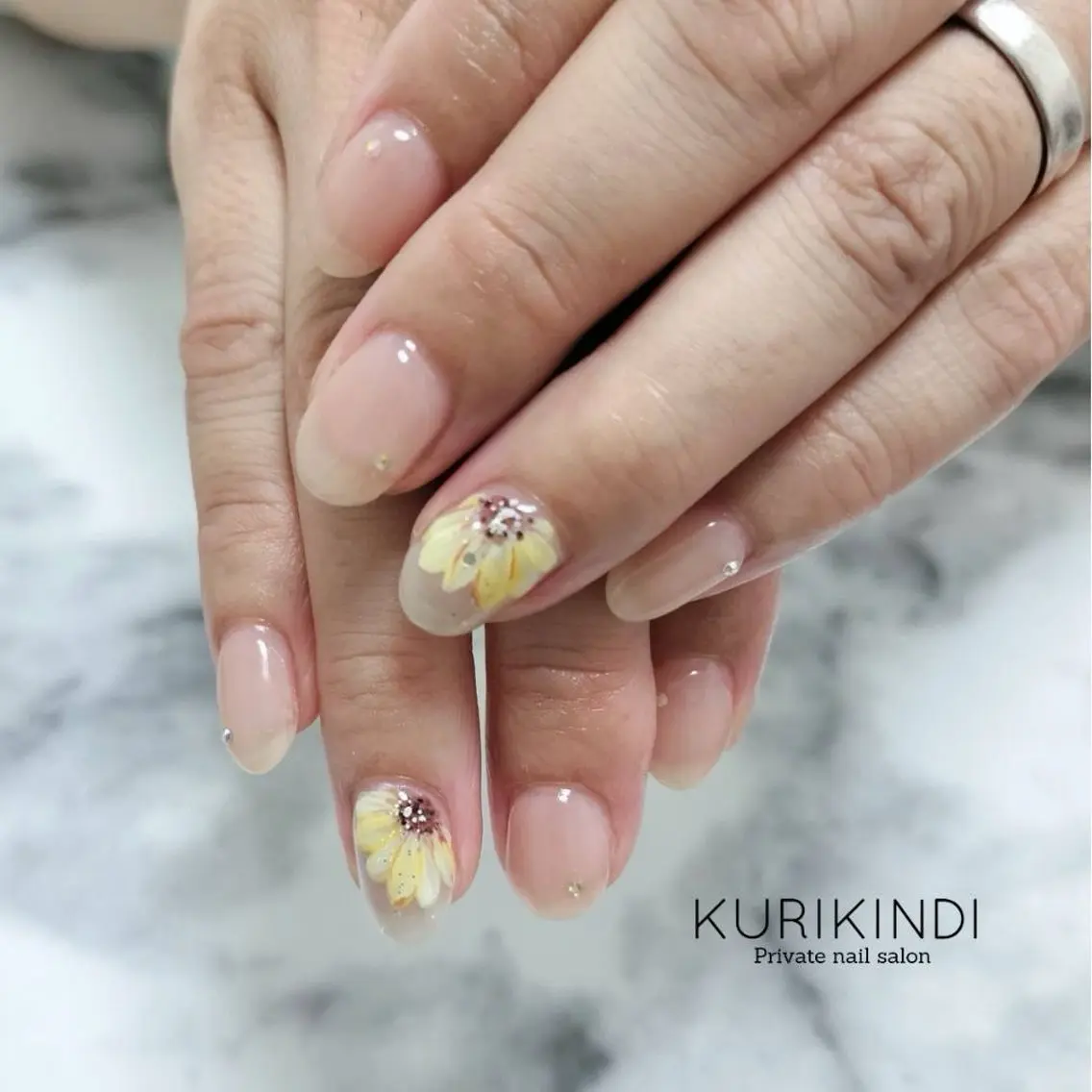 ネイル ハンドネイル ネイルサロン KURIKINDIのネイルデザイン