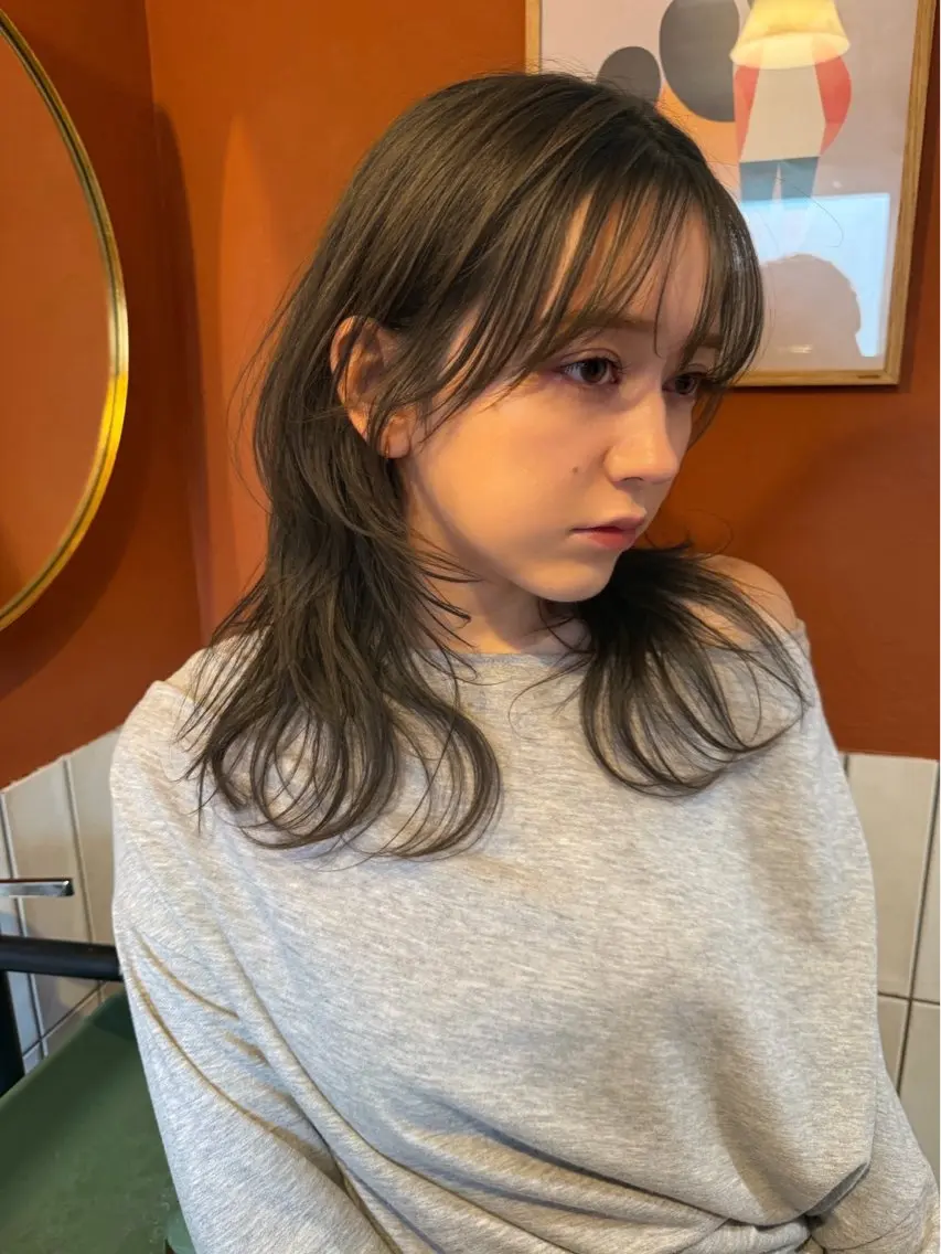 カラー ベージュカラー オリーブベージュ ヘアカラー 古堅 一正のヘアスタイル