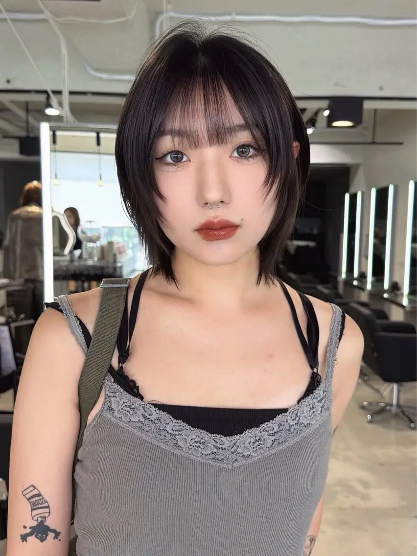 ショート カラー グレージュ ボブ カット ヘアカラー yu-kaハッシュ カット/レイヤーのヘアスタイル