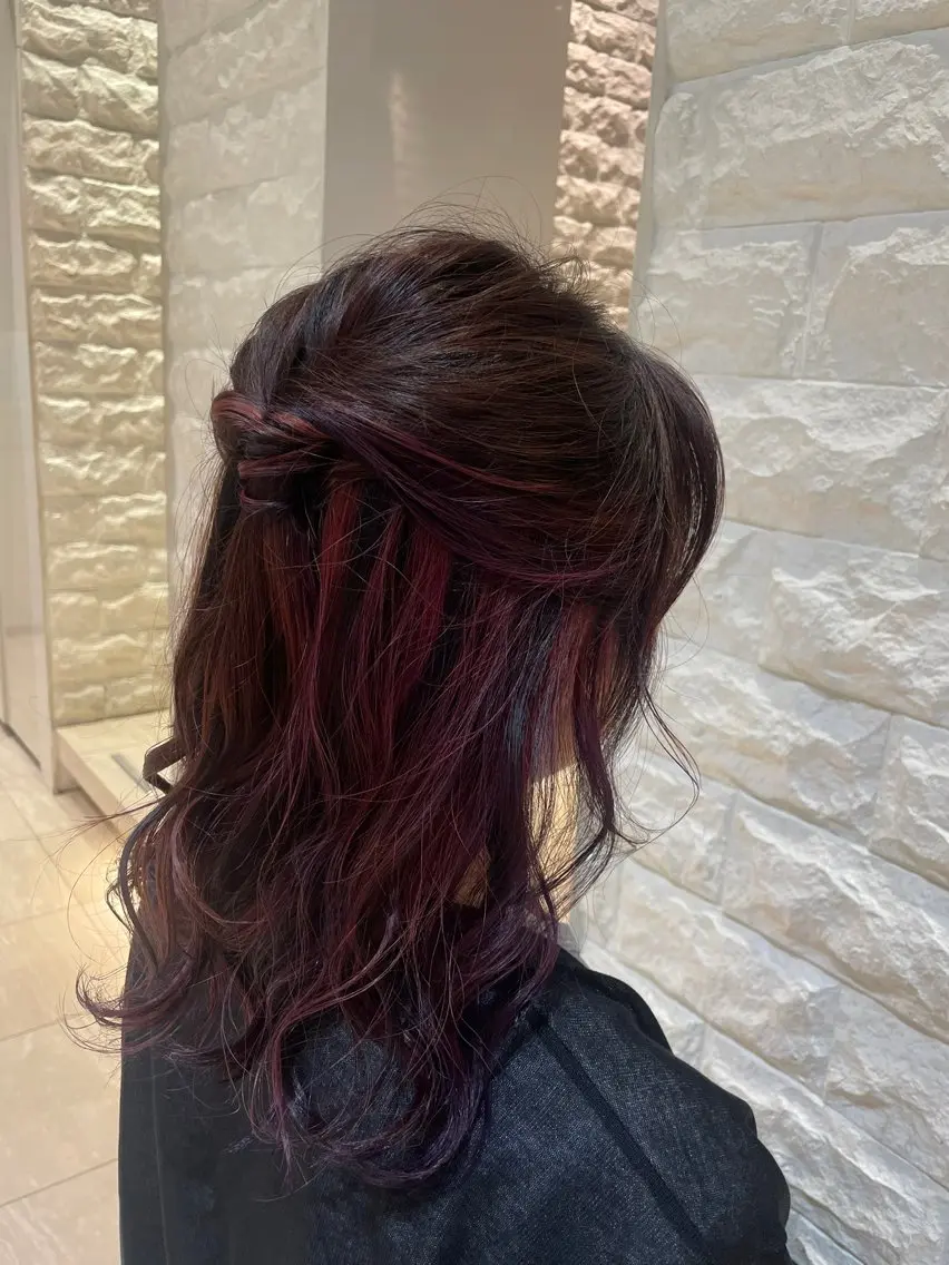 ミディアム ハイライト レイヤーカット Koharu 髪質改善カラーのヘアスタイル