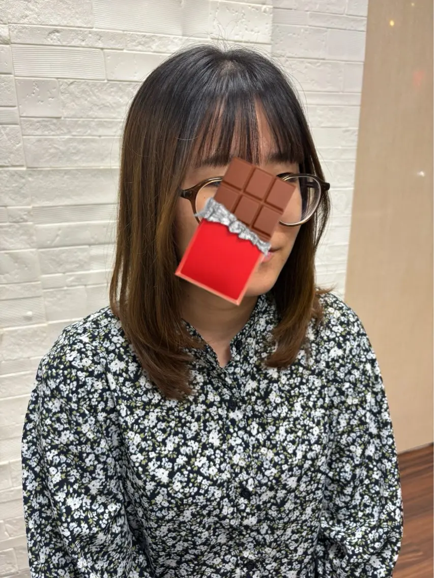 ロング カット 岡崎 美紀のヘアスタイル
