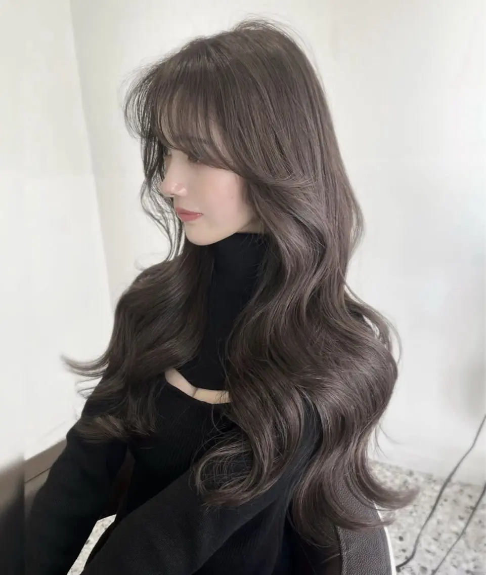 カラー ヘアアレンジ 純欲韓国ワンホン🤍 𝑌𝑢𝑖🤍のヘアスタイル