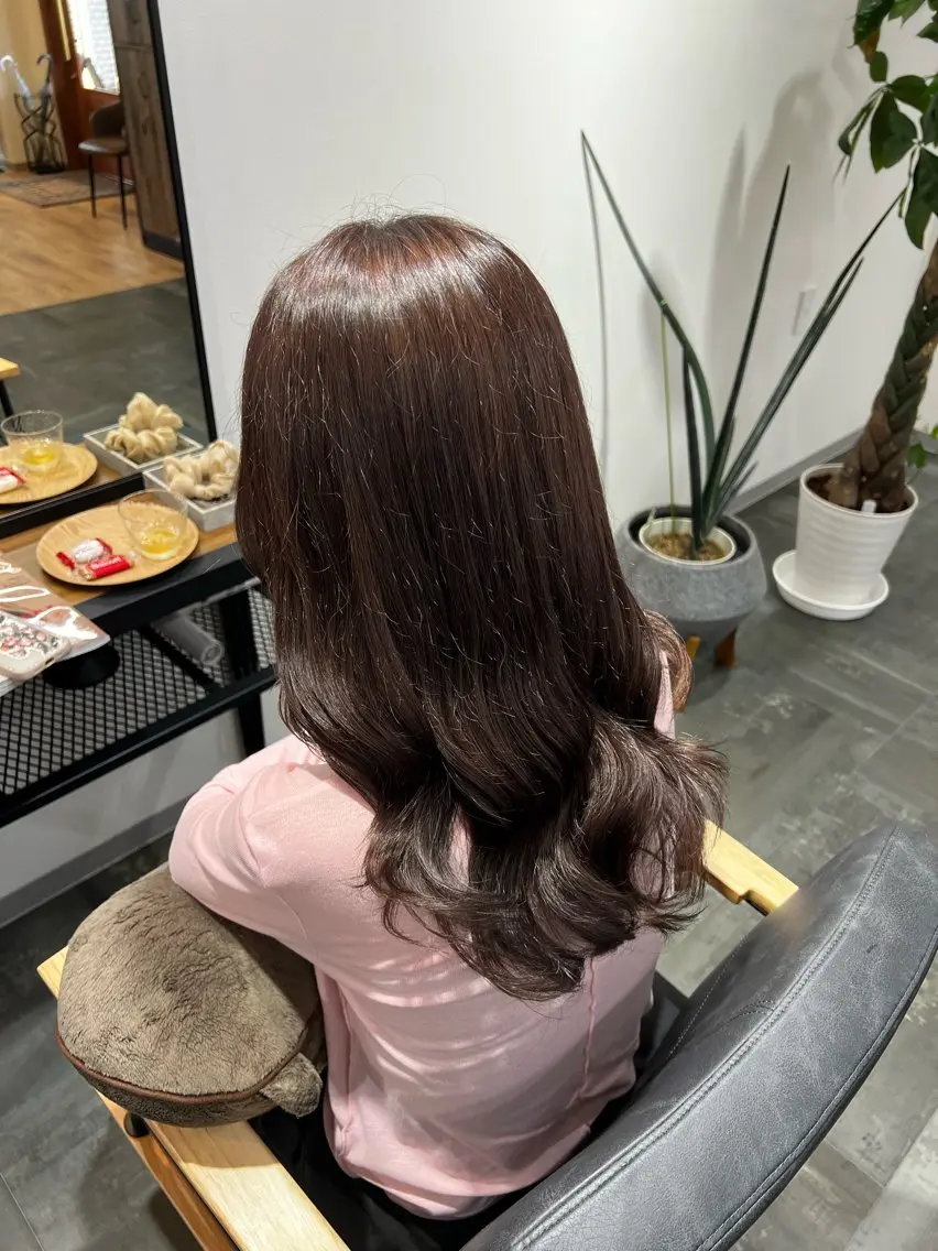 セミロング カラー 渡辺 リオのヘアスタイル