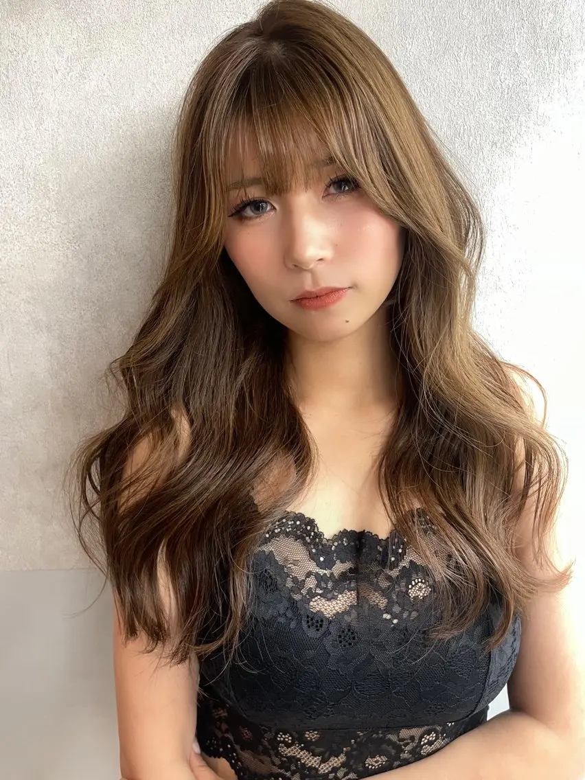 ロング ヘアカラー トリートメント 透明感オリーブ🫒/ ブリーチなしWカラーのヘアスタイル