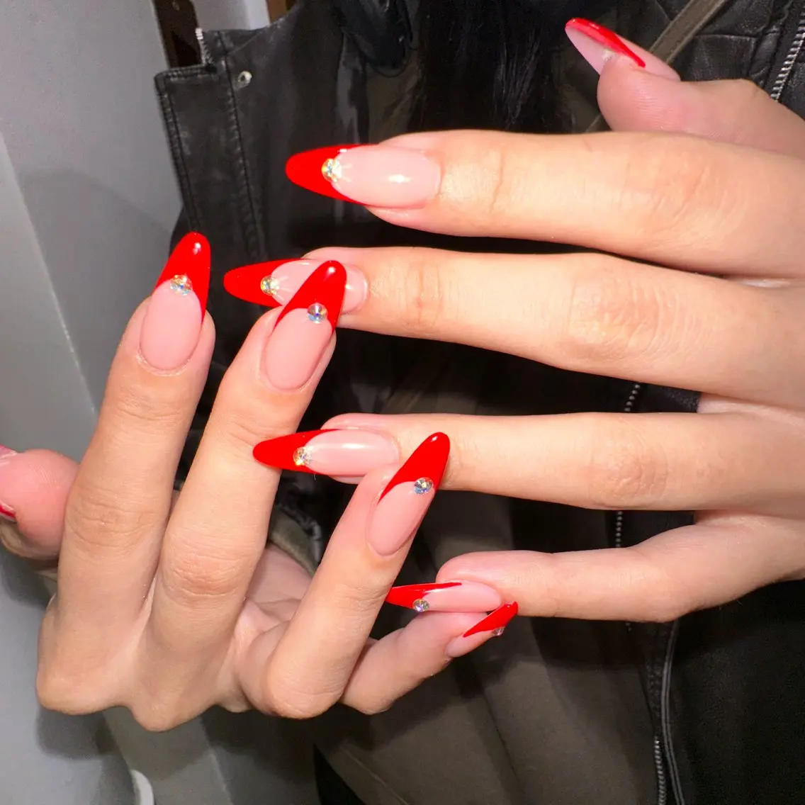 ネイル オーロラネイル グラデーション 韓国ネイル ラメ(グリッター) ロングネイル SHIORI 📍渋谷 / 円山町のネイルデザイン