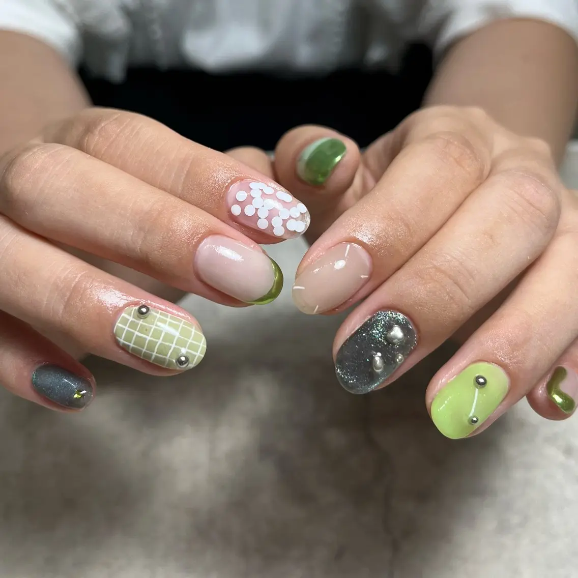 ネイル グリーン ハンドネイル vegh. nail/阿波座のネイルデザイン