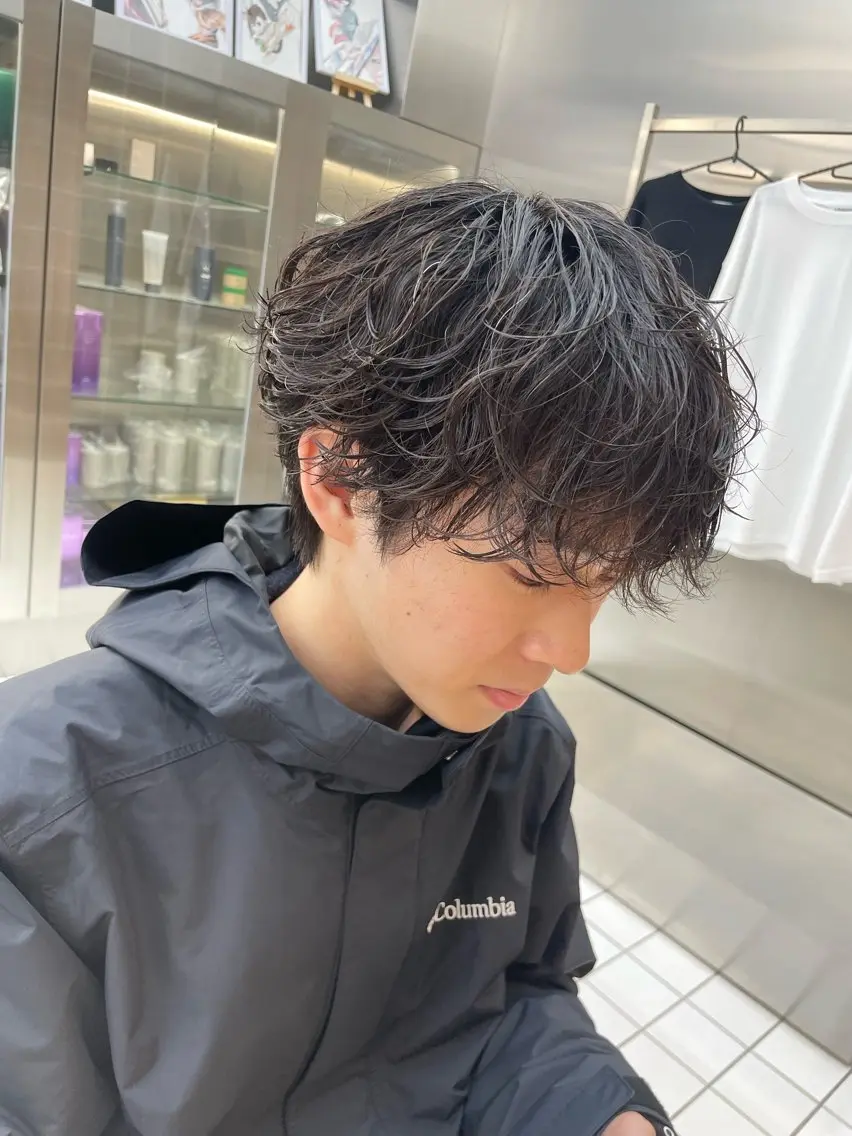 ショート パーマ メンズ メンズパーマ シャドーパーマ 神山 哲のヘアスタイル