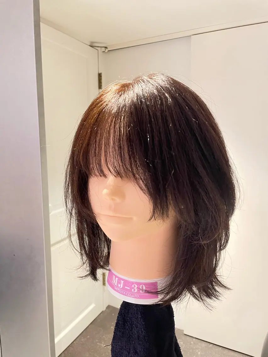 ミディアム 顔周りカット ハッシュカット レイヤーカット 小顔カット 田口 純怜のヘアスタイル