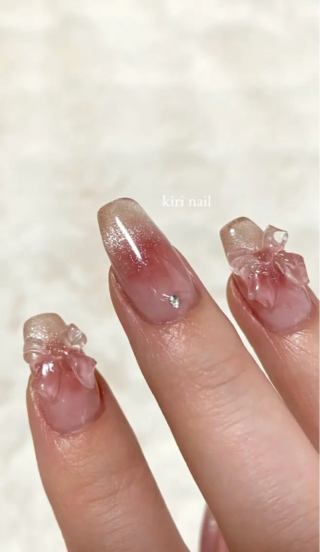 ネイル アートネイル チークネイル マグネットネイル 持ち込み ハンドネイル kiri nail キリネイルのネイルデザイン