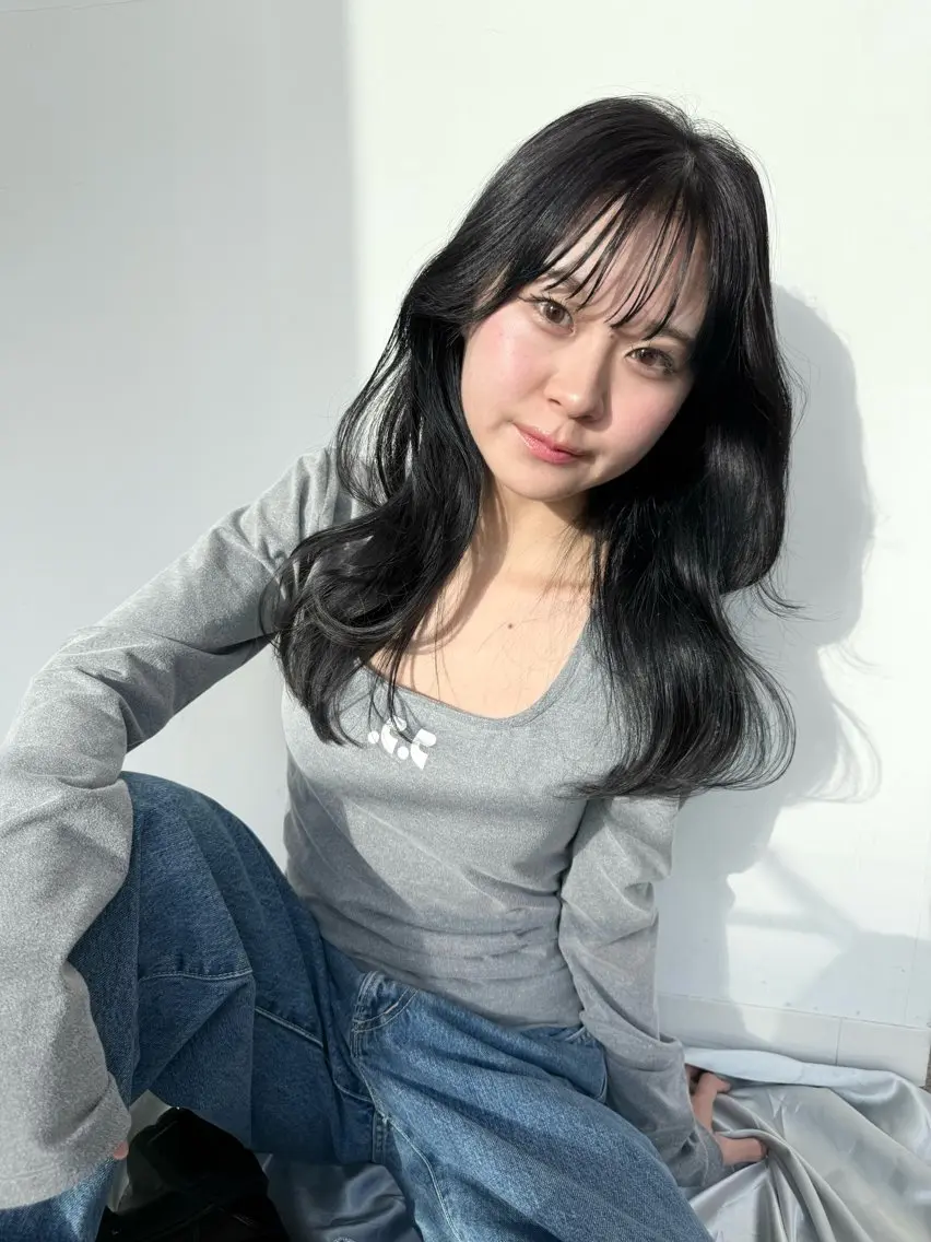 セミロング カラー くびれヘア くびれレイヤー レイヤーカット 韓国ヘア*.+ﾟ 伊藤美奈穂のヘアスタイル