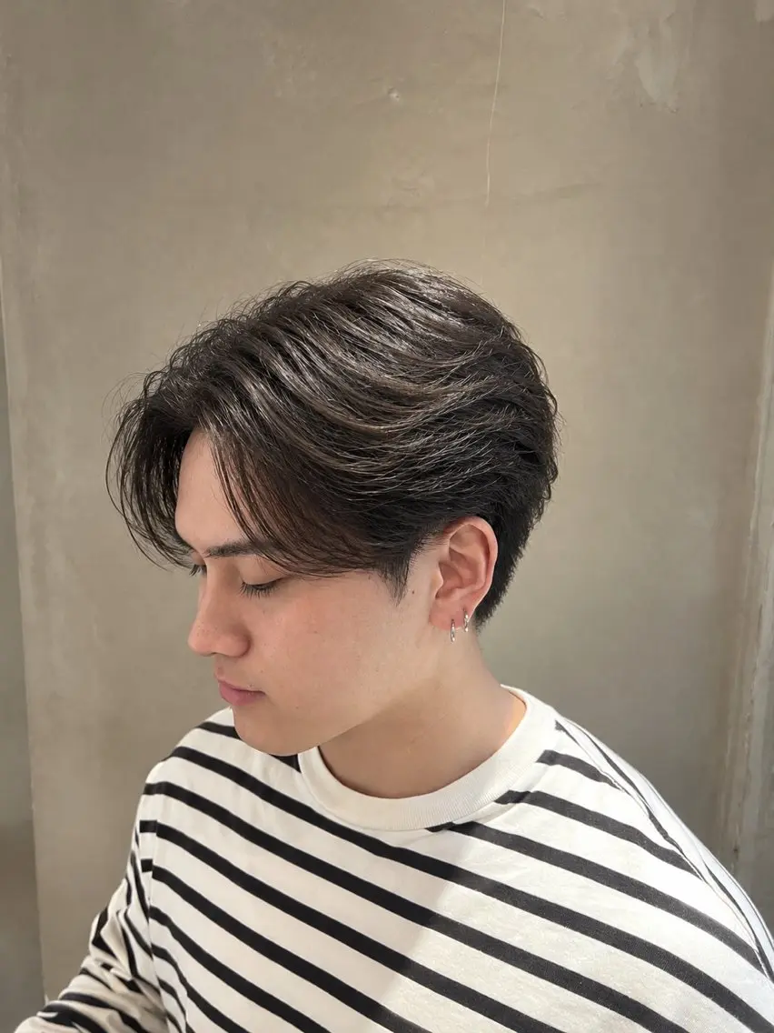 ショート パーマ メンズ センターパート カット トリートメント ヘアセット 吉岡 幸之進のヘアスタイル