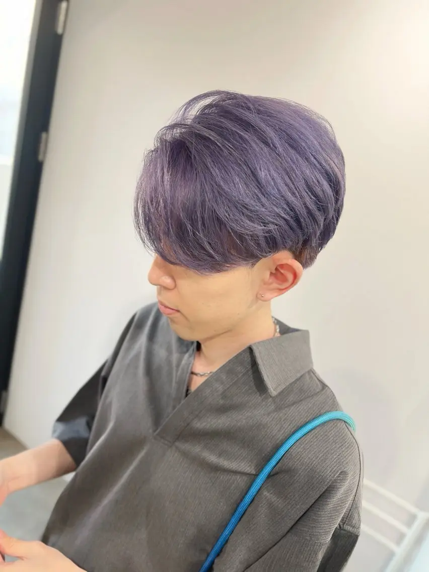 カラー メンズ メンズブリーチ メンズ韓国風 メンズウルフカット ベージュカラー ブリーチ カット ヘアカラー トリートメント ブリーチ/髪質改善/ レイヤー/YUTOのヘアスタイル
