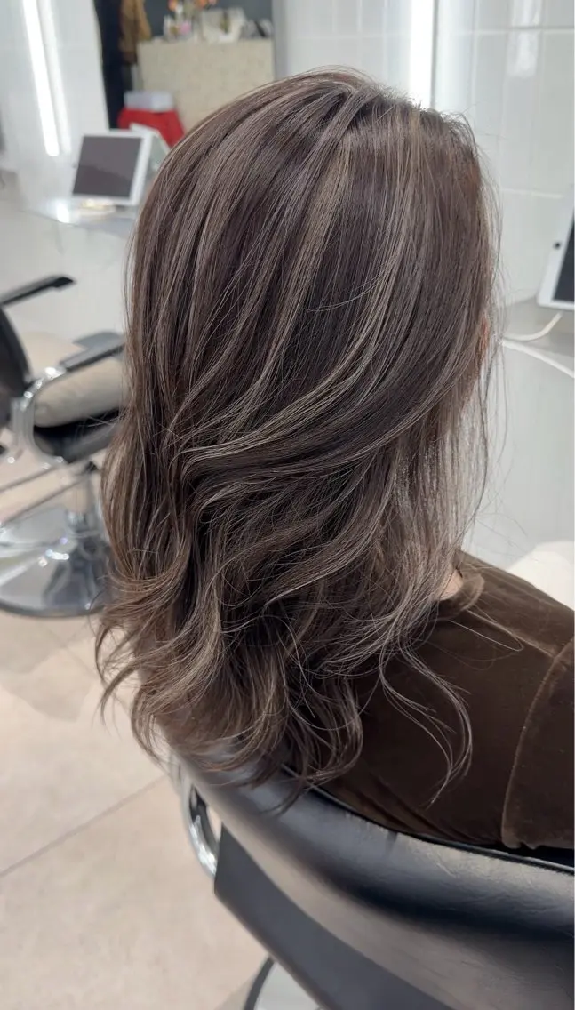 ロング カラー ハイライトカラー ハイライト カット ヘアカラー トリートメント 表参道/ハイライト バレイヤージュのヘアスタイル