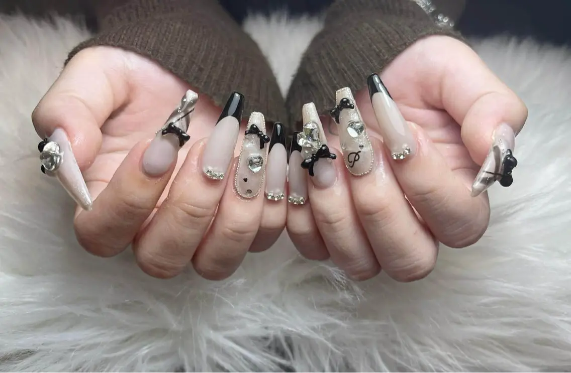 ネイル フレンチネイル ジェルネイル ガーリー 韓国ネイル ロングネイル ハンドネイル NieNail Nezukoのネイルデザイン
