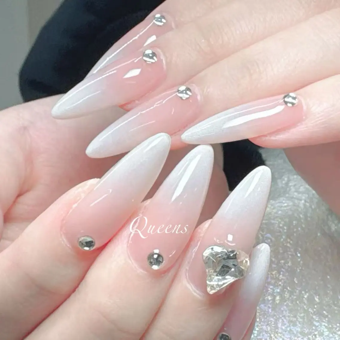 ネイル ハンドネイル Queens マオのネイルデザイン
