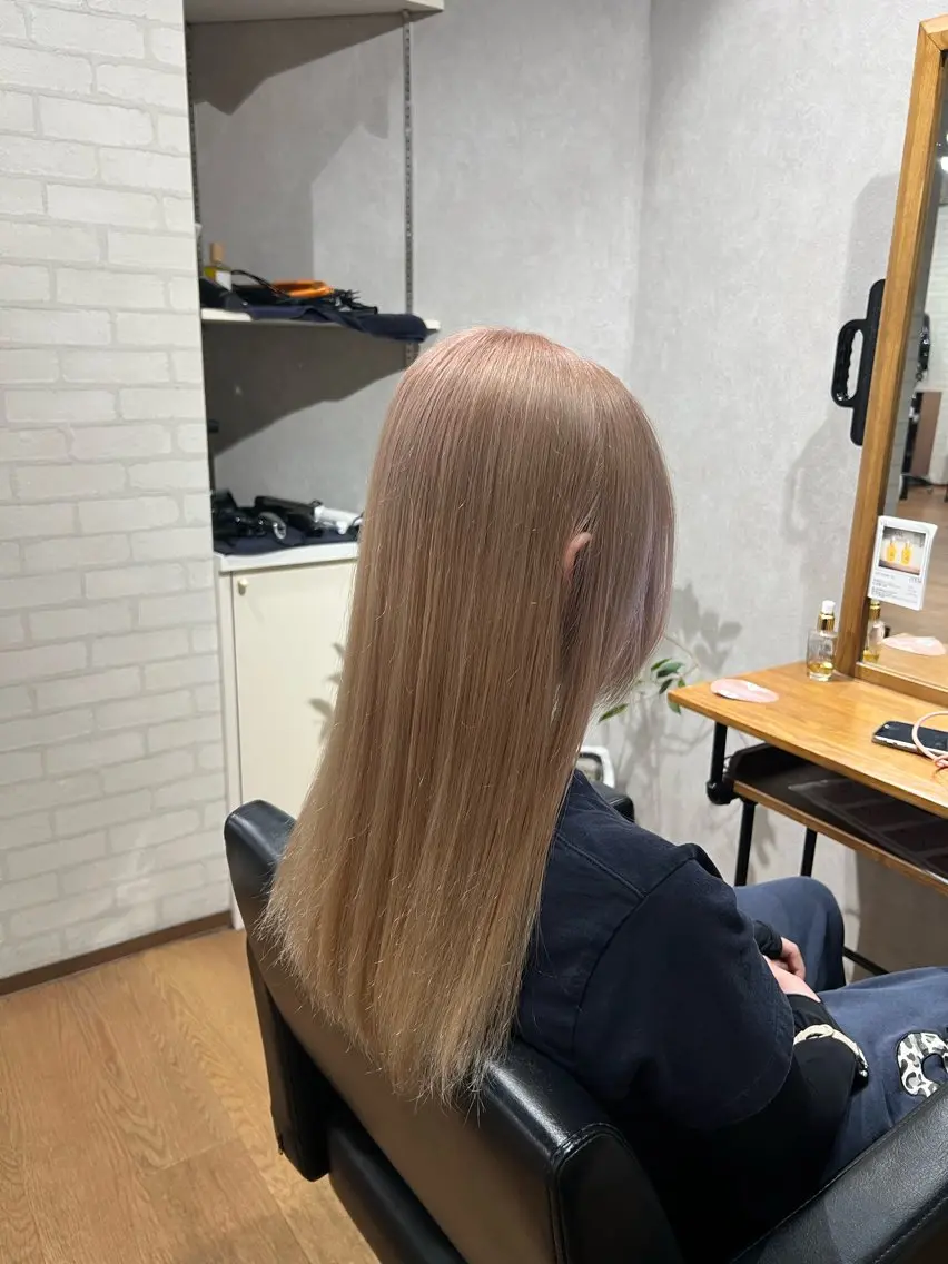 セミロング カラー ベージュカラー ヘアカラー レ ナのヘアスタイル