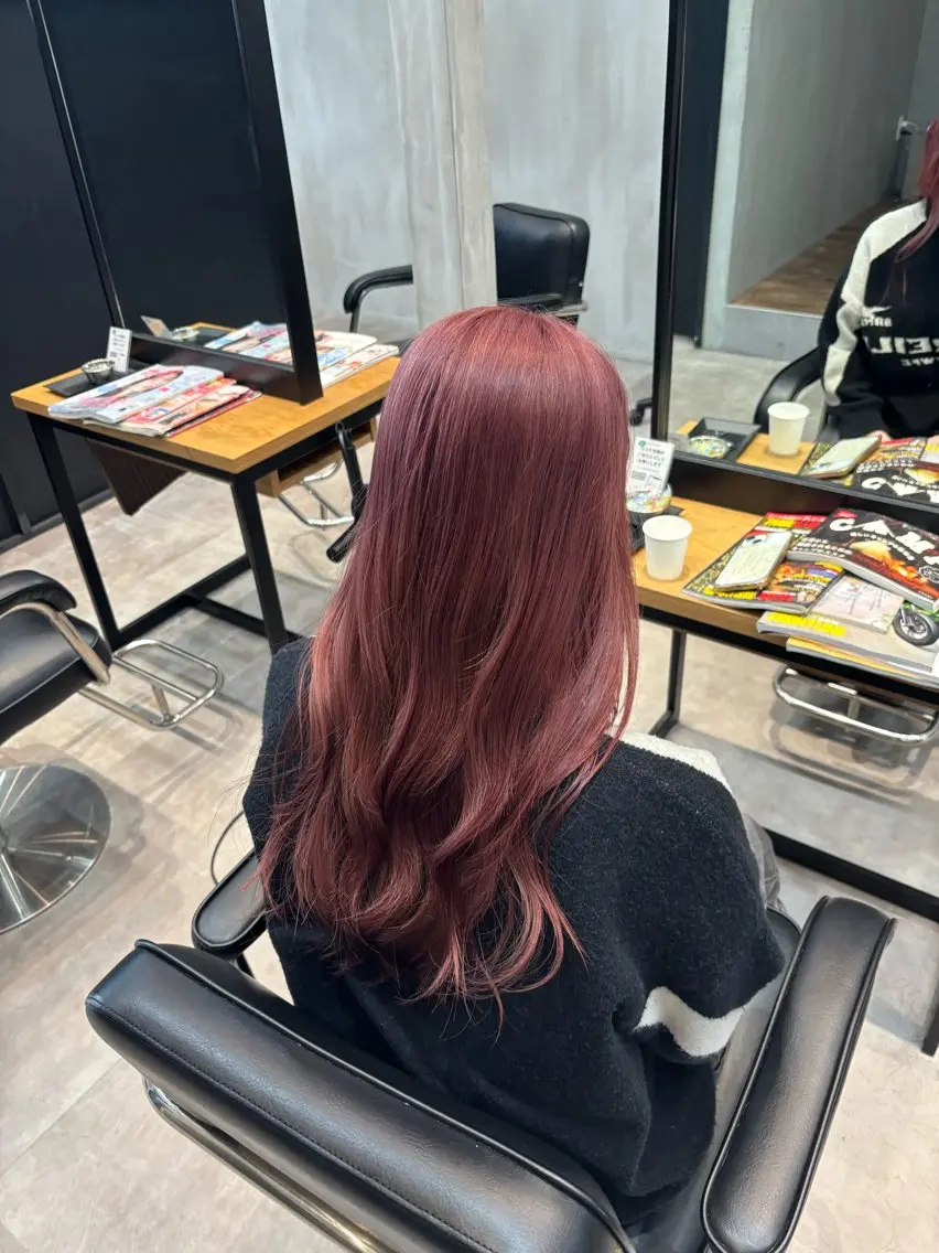 ロング カラー ピンクカラー ローズカラー ヘアカラー 片平 帆香のヘアスタイル