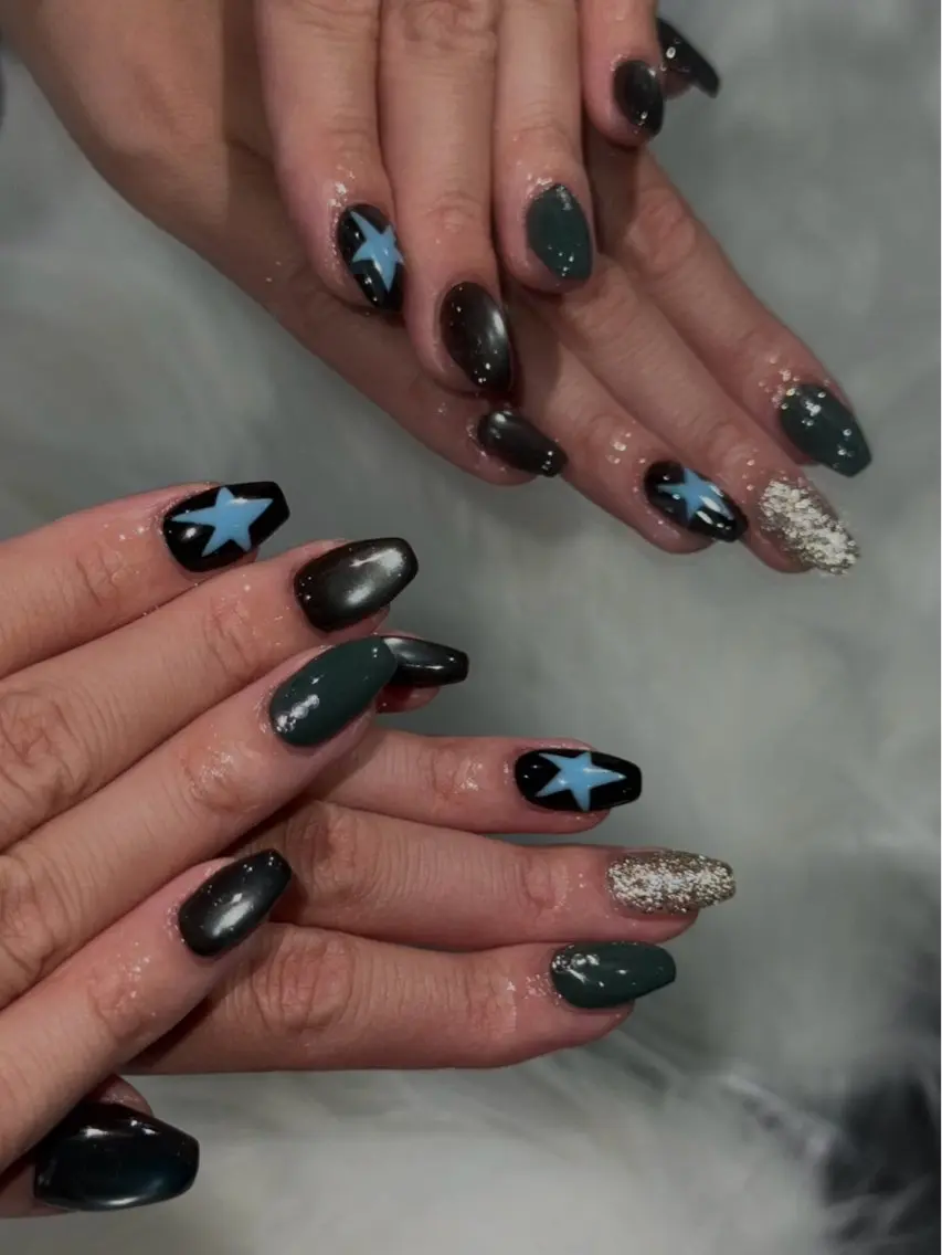 ネイル アートネイル ブルー ラメ(グリッター) マグネットネイル 持ち込み Nail Salon ANELAのネイルデザイン
