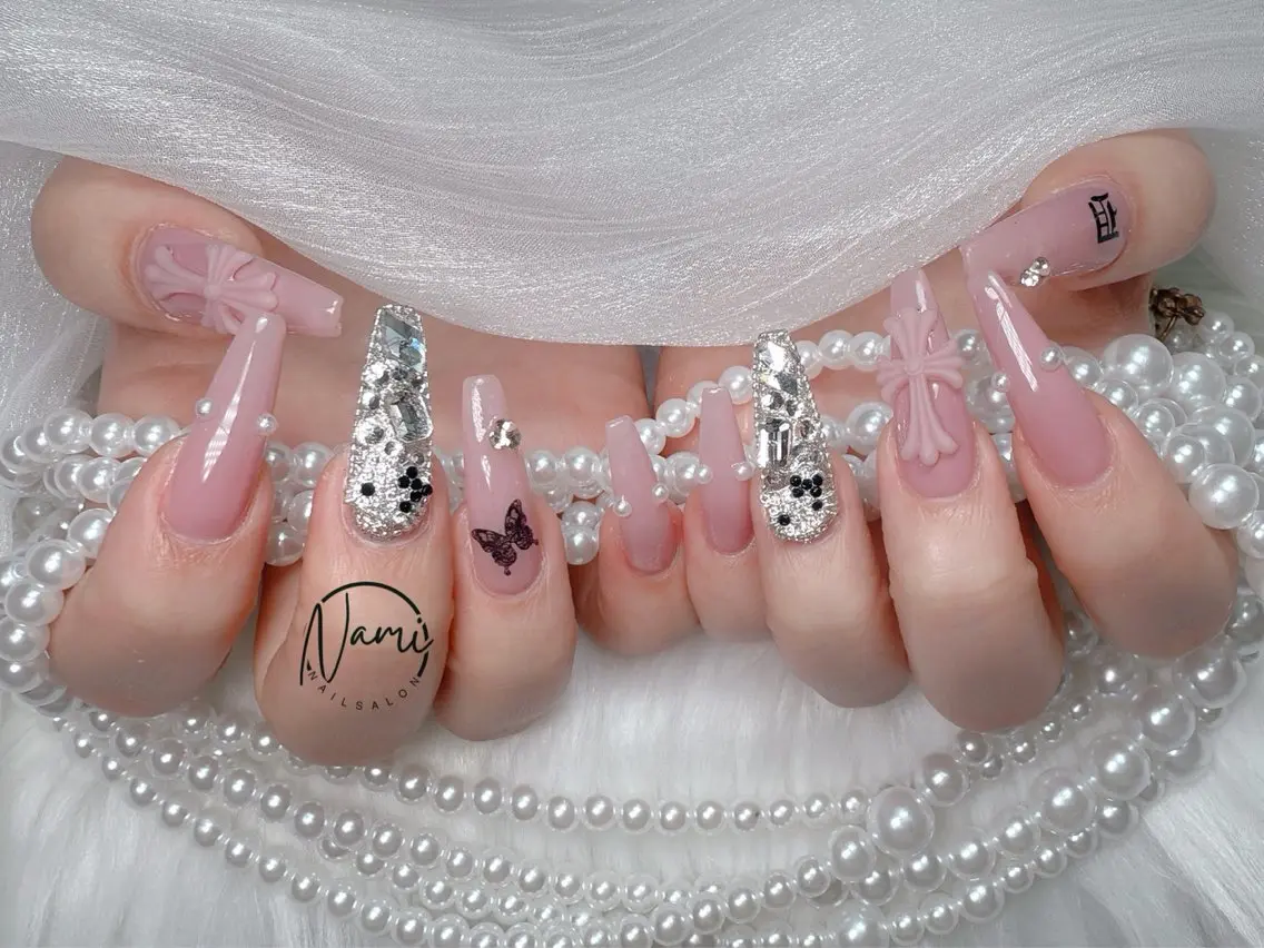 ネイル 長さ出し ガーリー 韓国ネイル ロングネイル 持ち込み ハンドネイル Nami nail salonのネイルデザイン