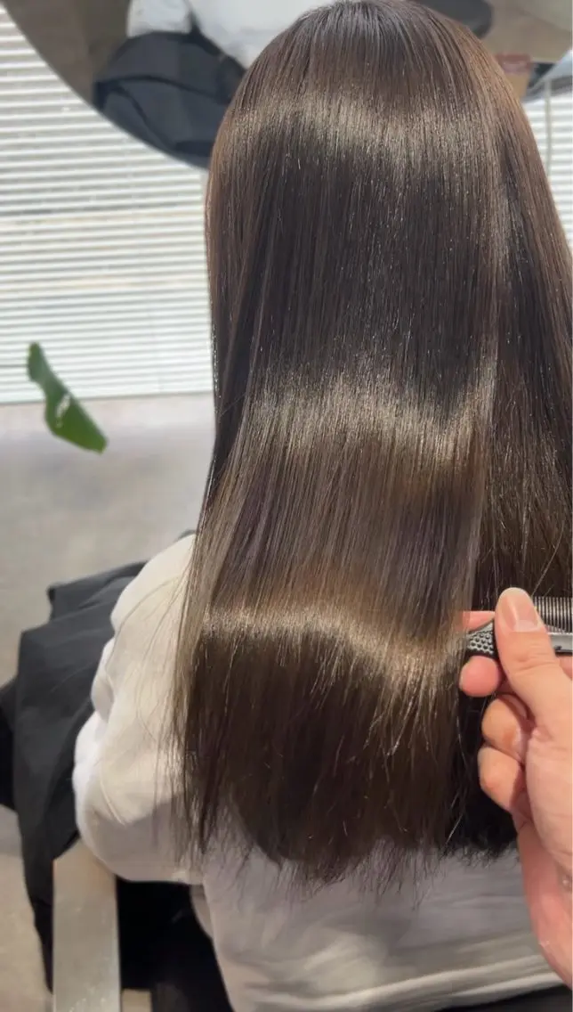 ロング カラー くせ毛 髪質改善 縮毛矯正 トリートメント カット ヘアカラー トリートメント 城 慎太郎のヘアスタイル