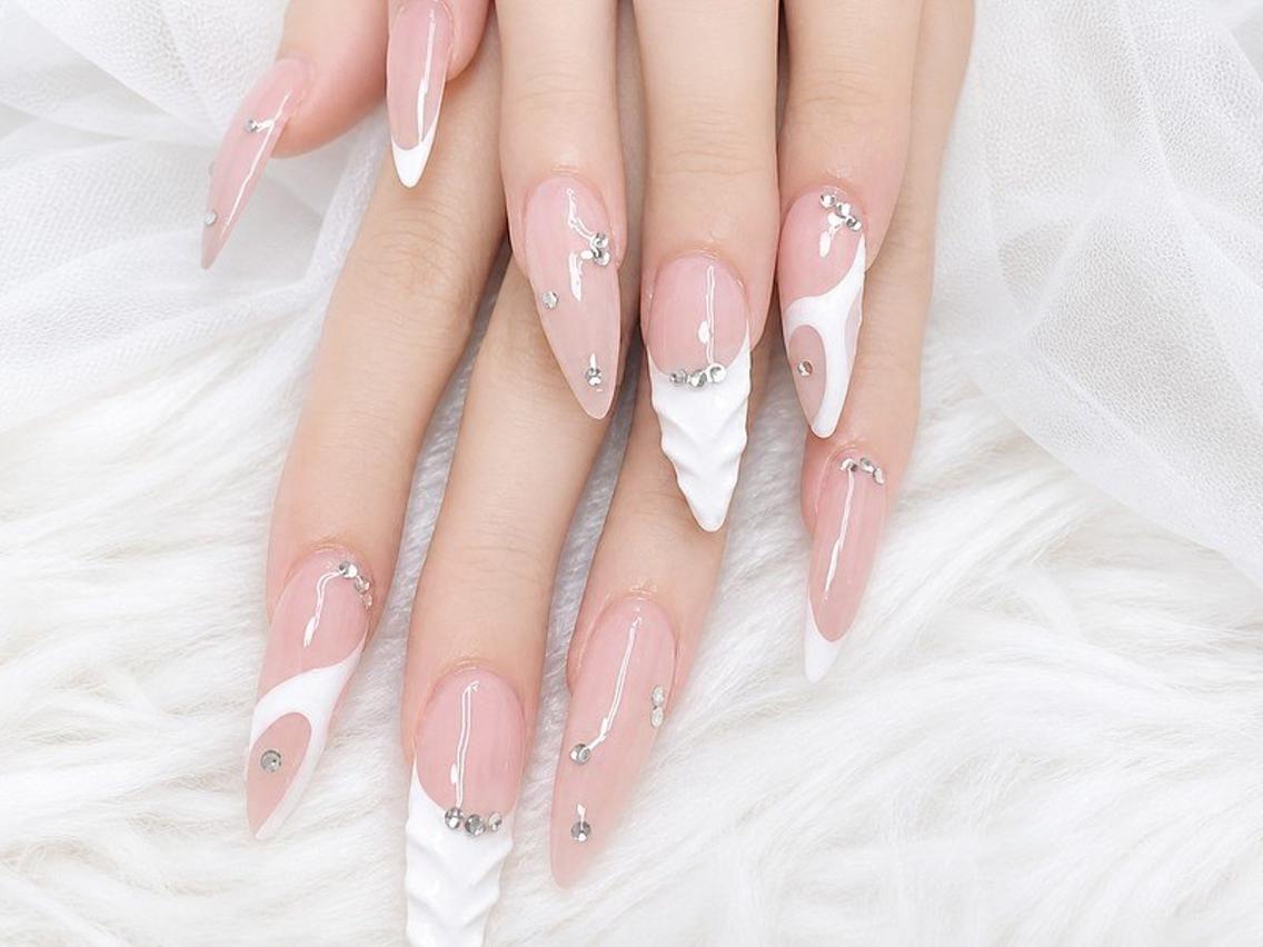 ネイル フレンチネイル ホワイト ハンドネイル Lili Nail Studio西荻窪店のネイルデザイン