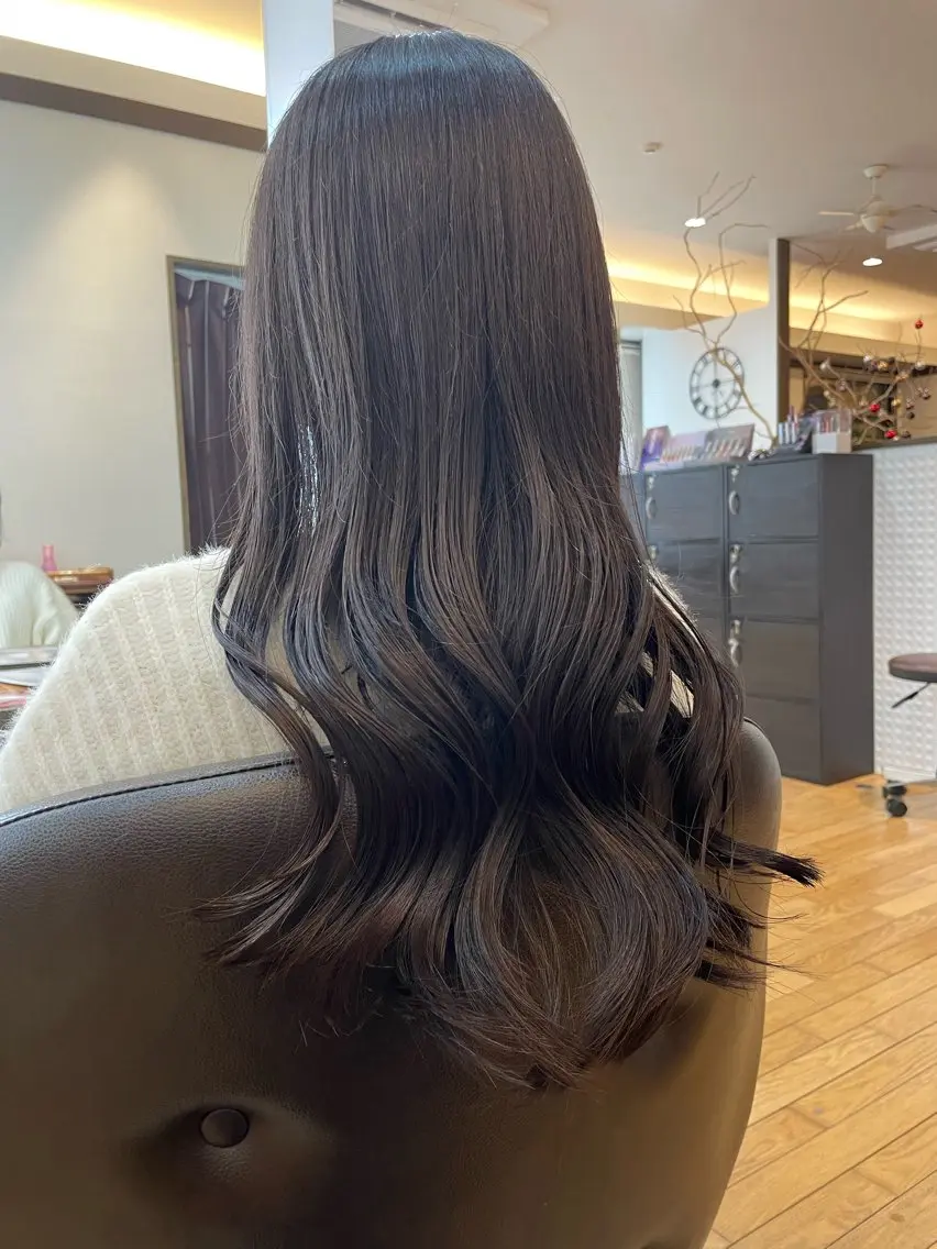 ロング カラー ブラウンカラー 透明感カラー ココアブラウン ロング カット ヘアカラー トリートメント 濱口 由華のヘアスタイル