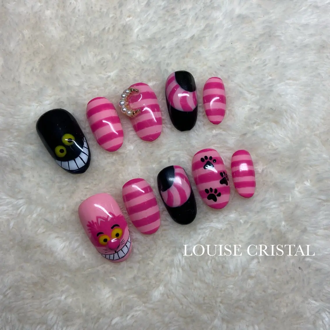 ネイル ピンク LOUISE CRYSTALのネイルデザイン