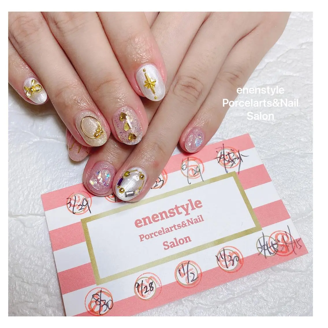 ミディアム ネイル ハンドネイル 🐾enen style 🐾のネイルデザイン