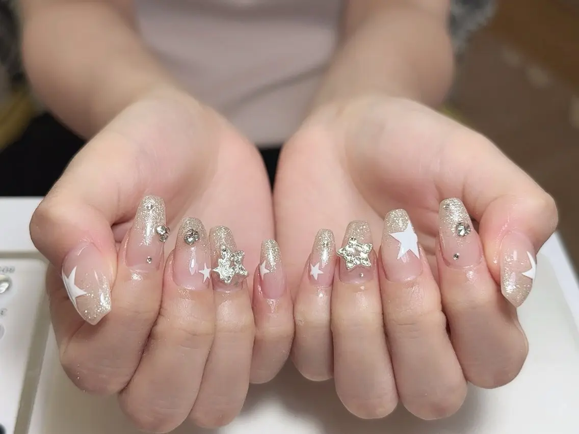 ネイル ハンドネイル NAIL CIRCLESのネイルデザイン