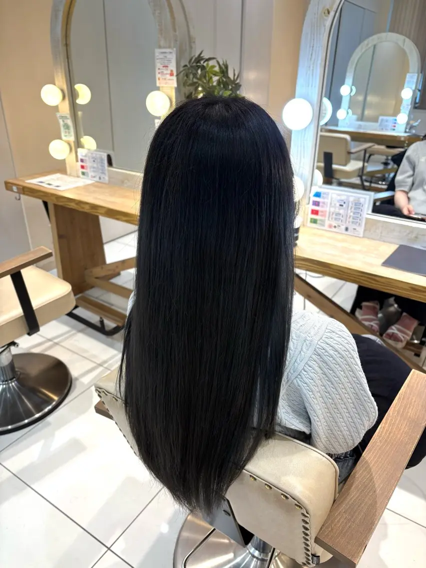 ロング カラー 黒髪 ブリーチ ブルーカラー ブルーブラック ヘアカラー 本厚木／練習モデル 募集／かりん🐰のヘアスタイル