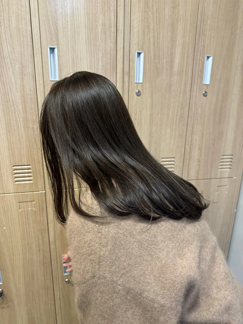 セミロング カラー レイヤーカット 鈴木駿介のヘアスタイル