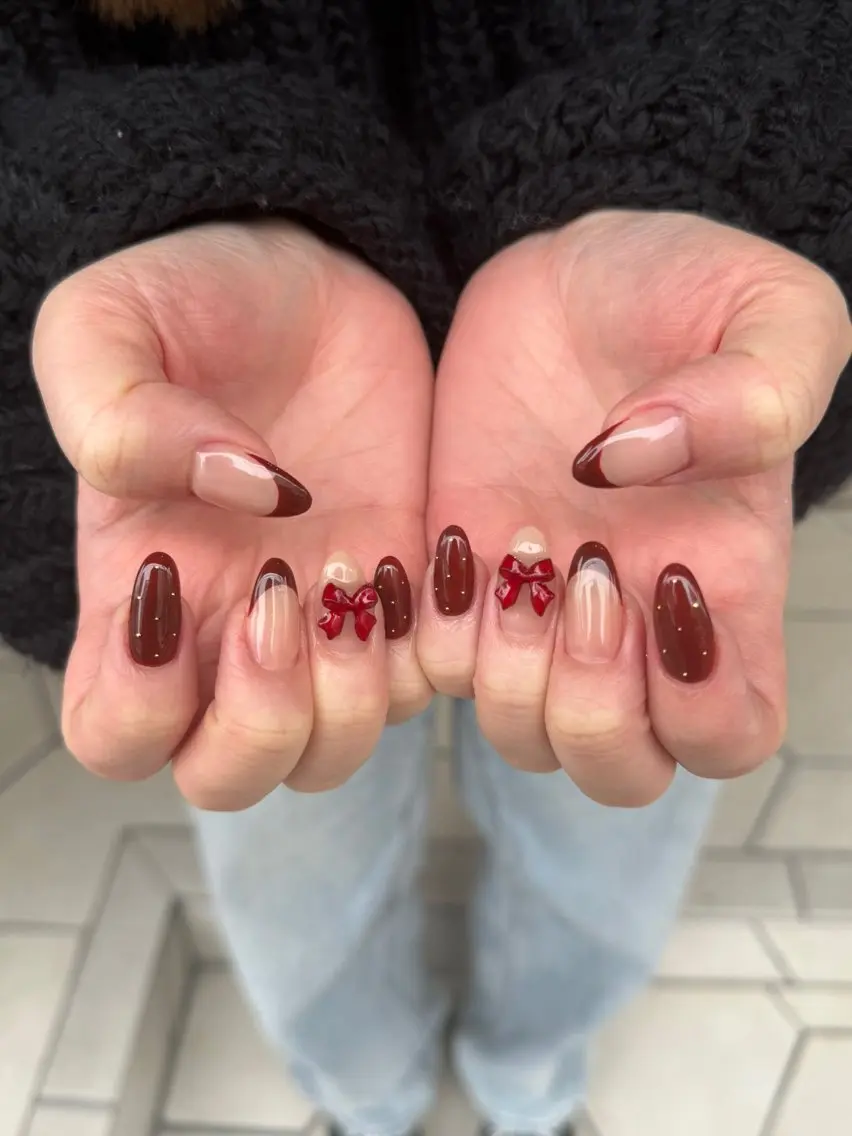 ネイル ボルドー フレンチネイル リボン Rommy Arisaのネイルデザイン