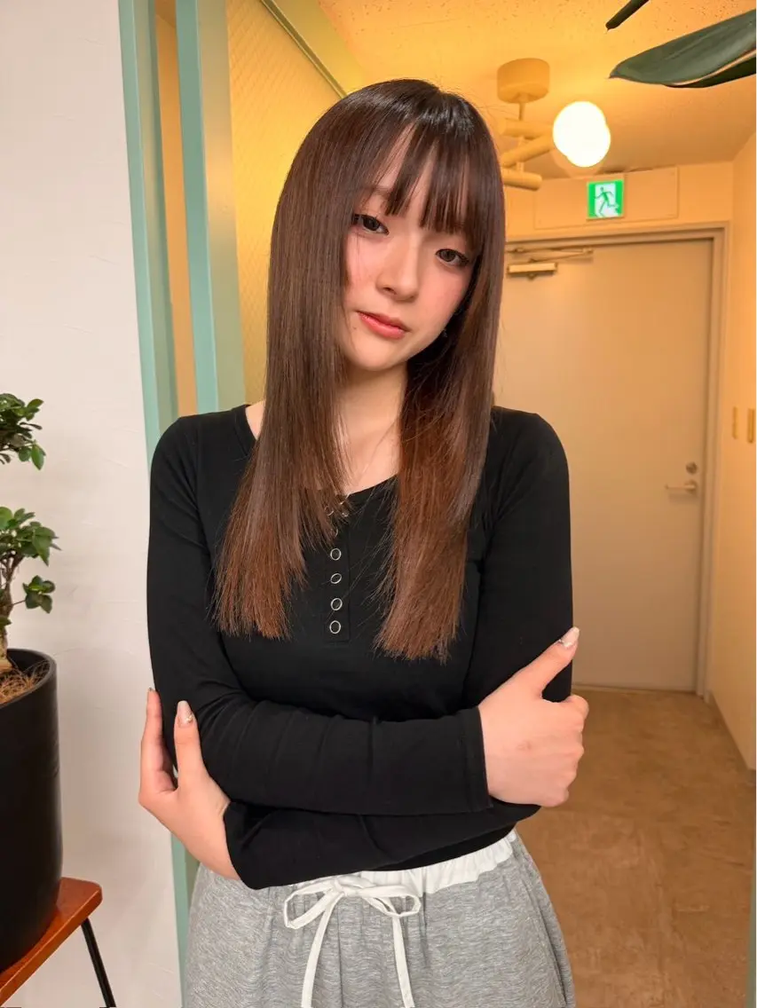 セミロング 髪質改善 艶髪施術 関谷ヒュウのヘアスタイル