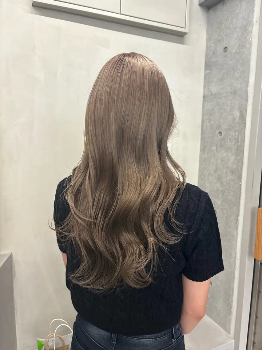 ロング カラー ブリーチ トリートメント カット ヘアカラー トリートメント トレンドカラー🥣／ ヘアアレンジ✩.*˚のヘアスタイル